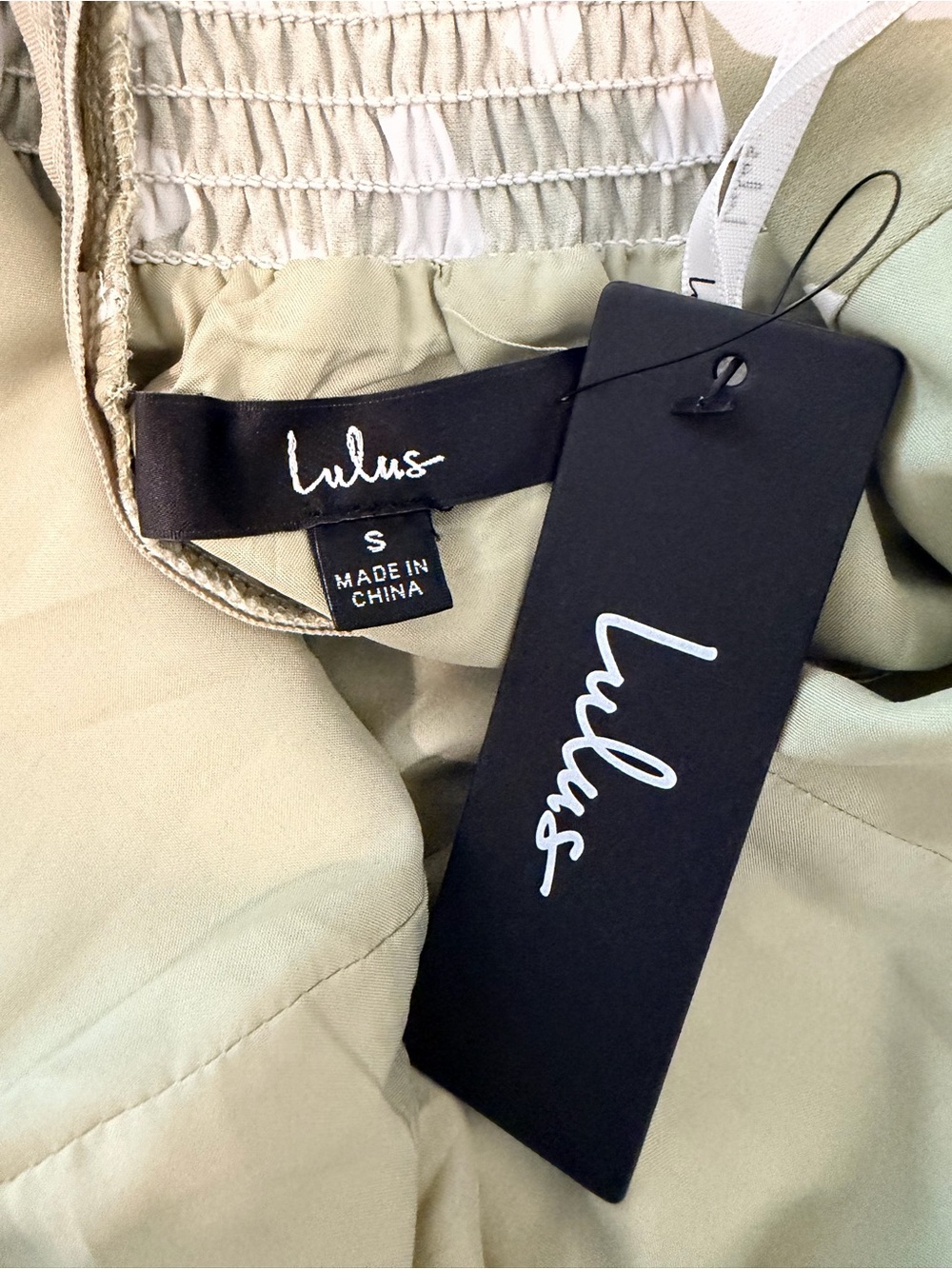 Lulu’s Tie-Strap Midi Dress in Sage with White Leaf Print - Picture 4 of 5
